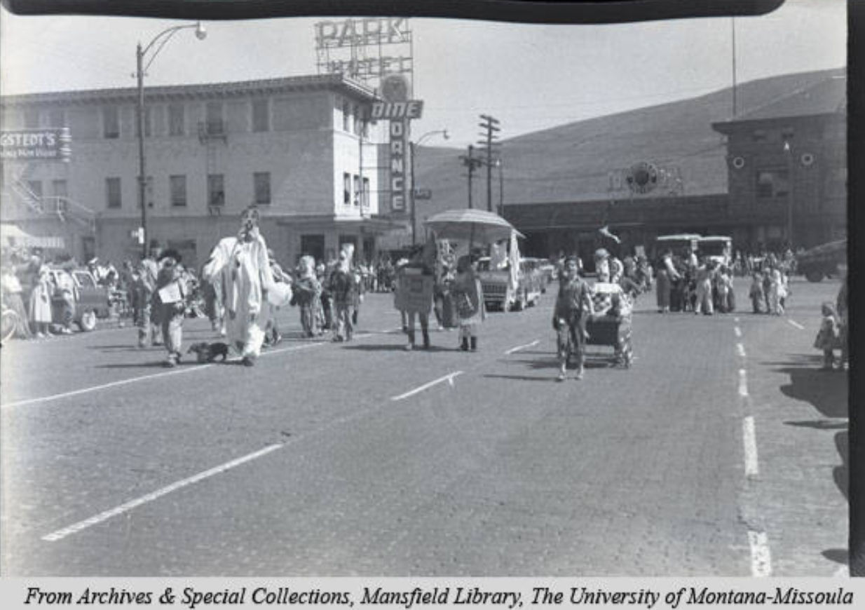 Shrine Circus Parade, North Higgins Avenue